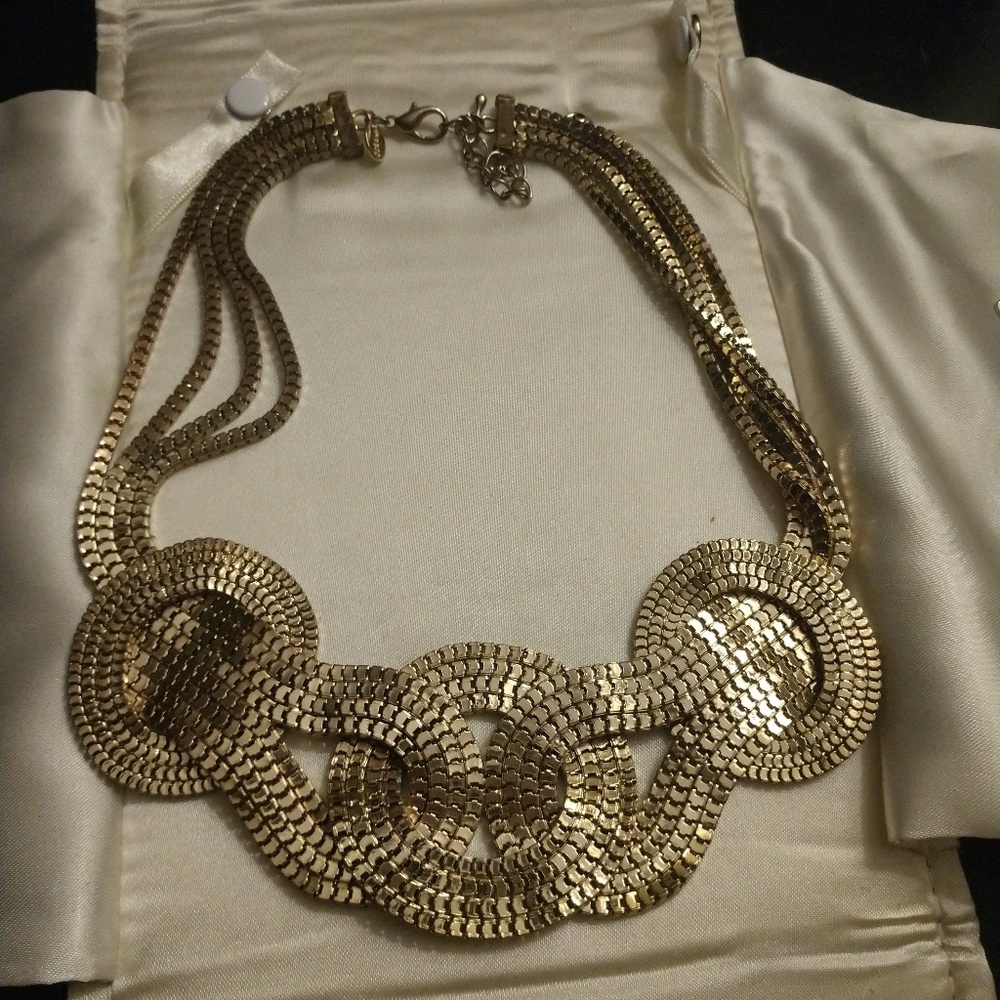 GOLDTONE NECKLACE
